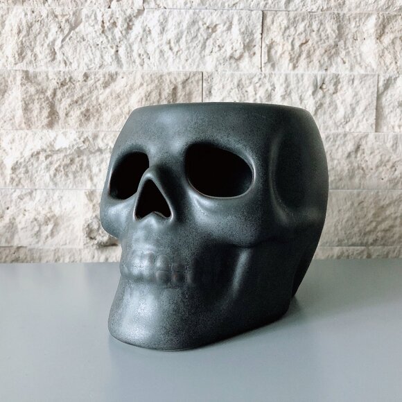 🎃 Black skull ceramic candle holder Halloween decor - Picture 2 of 9